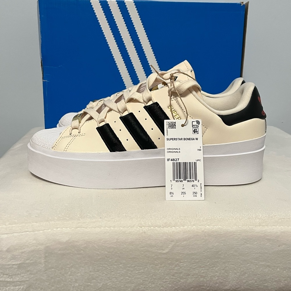 Women’s New In Box Superstar Bonega Platform Adidas Sneakers - Picture 4 of 11